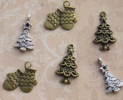 charm christmas charms.JPG